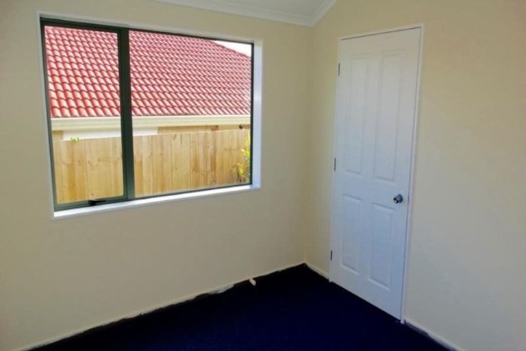 Photo of property in 13 Fleetwood Drive, Henderson, Auckland, 0612