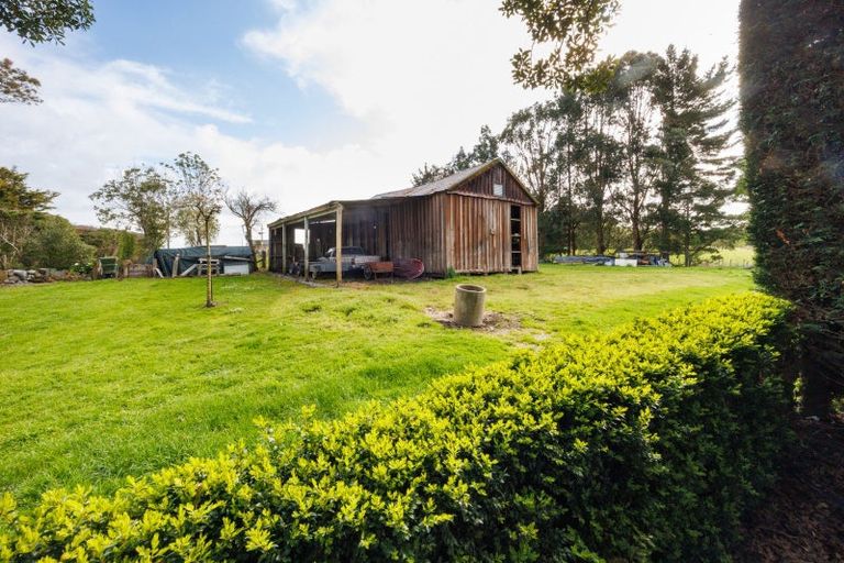 Photo of property in Thyme Out Estate, 800 Halcombe Road, Halcombe, Feilding, 4775