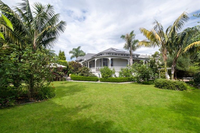 Photo of property in 29 Cameron Road, Bluff Hill, Napier, 4110