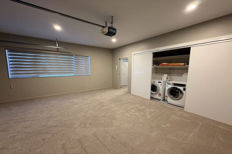 Photo of property in 2/24 Bonito Place, Bayview, Auckland, 0629