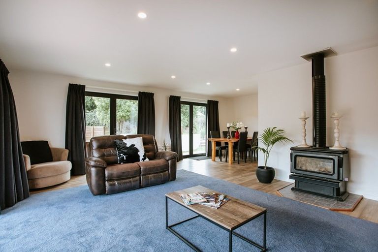 Photo of property in 11 Ellie Place, Lake Hawea, Wanaka, 9382