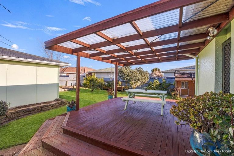 Photo of property in 2 Marsden Place, Awapuni, Palmerston North, 4412