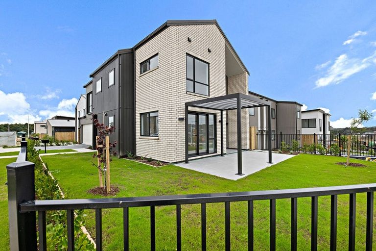 Photo of property in 1 Otereti Street, Flat Bush, Auckland, 2019