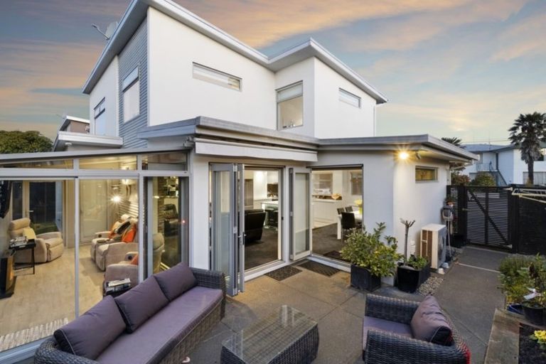 Photo of property in 27 Clare Road, St Albans, Christchurch, 8014