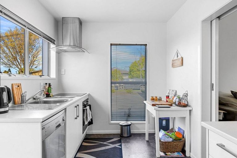 Photo of property in 76 Trafalgar Street, St Albans, Christchurch, 8014