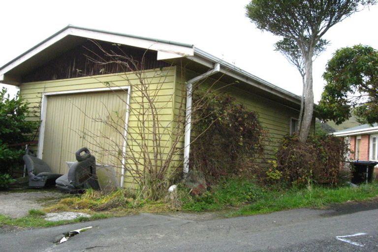 Photo of property in 1 Hellyer Street, Macandrew Bay, Dunedin, 9014