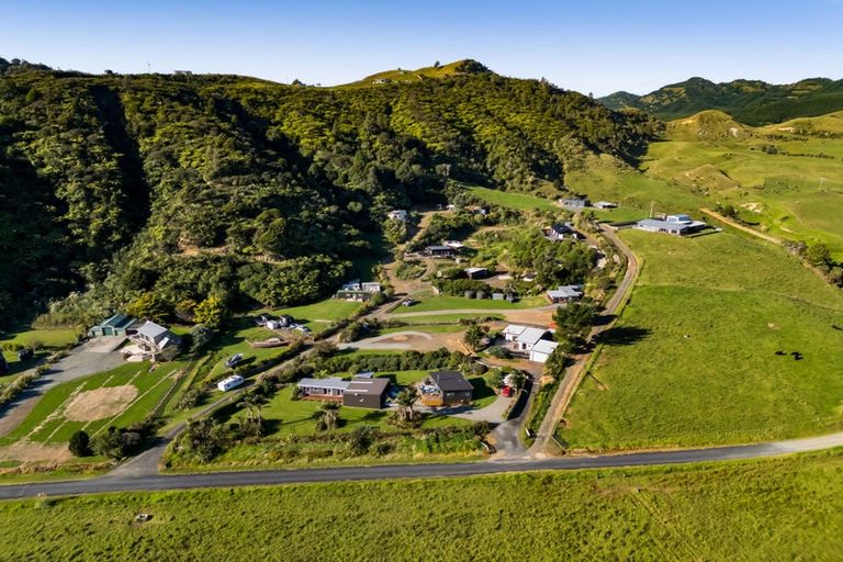 Photo of property in 173 Te Mahoe Road, Mokau, 4376