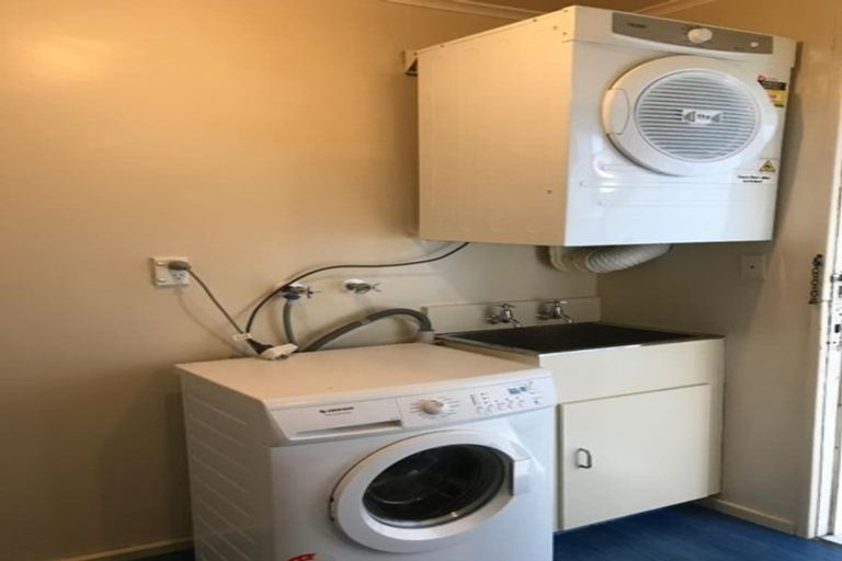 Photo of property in 3 Eccleston Hill, Thorndon, Wellington, 6011