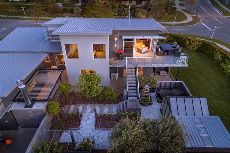 Photo of property in 10 Sunnyside Lane, Wanaka, 9305