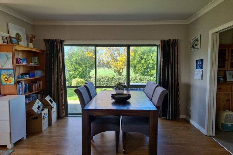 Photo of property in 541 Bidwills Cutting Road, Morison Bush, Greytown, 5794