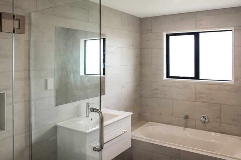 Photo of property in 14 Korokio Lane, Halswell, Christchurch, 8025