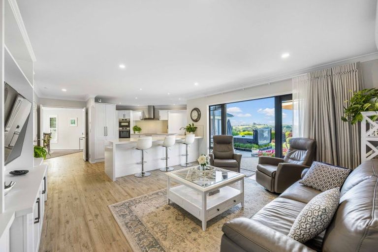 Photo of property in 22 Grace James Road, Pukekohe, 2120