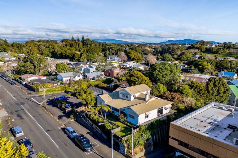 Photo of property in 98 Liardet Street, New Plymouth, 4310