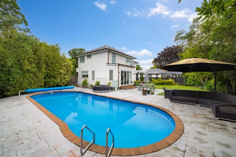 Photo of property in 87 Cashmere Road, Cashmere, Christchurch, 8022