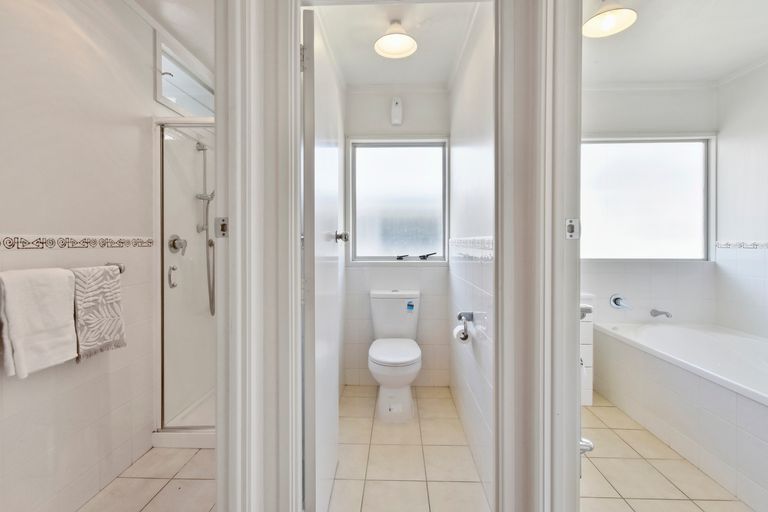 Photo of property in 1 Arthur Place, Opaheke, Papakura, 2113