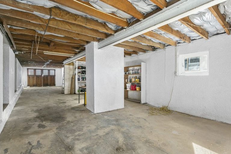 Photo of property in 137 Easther Crescent, Kew, Dunedin, 9012