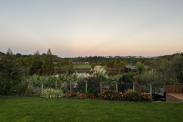 Photo of property in 39 Scoria Close, Pyes Pa, Tauranga, 3112