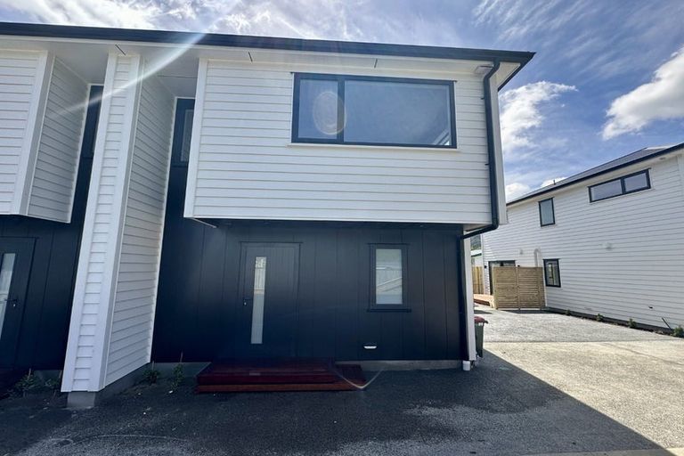 Photo of property in 17 Gibson Crescent, Naenae, Lower Hutt, 5011