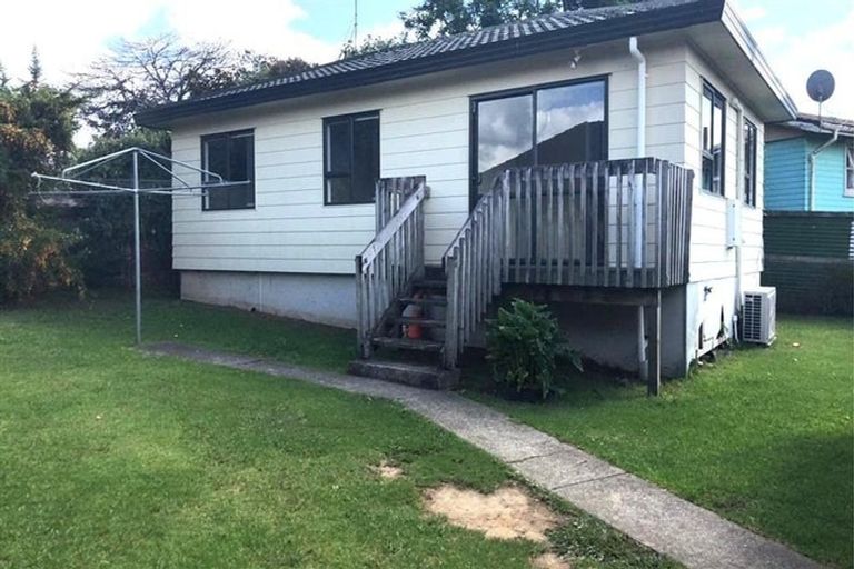 Photo of property in 19 Kirton Crescent, Manurewa, Auckland, 2102