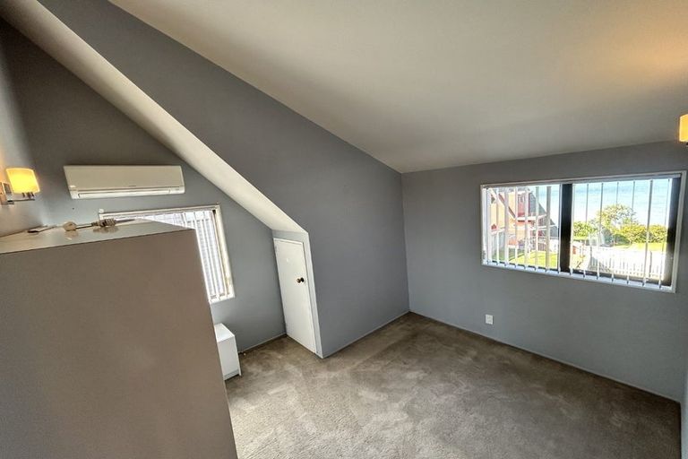 Photo of property in 58 Carnoustie Drive, Wattle Downs, Auckland, 2103