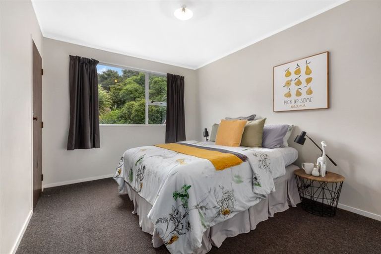 Photo of property in 19 Solander Place, Whitby, Porirua, 5024