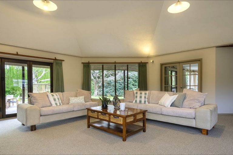 Photo of property in 119 Paekakariki Hill Road, Pauatahanui, Porirua, 5381