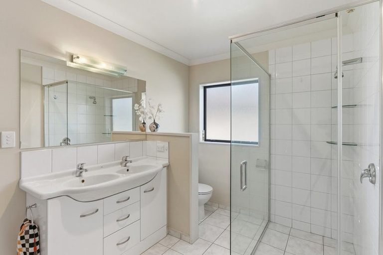 Photo of property in 2 Cadastral Court, Paraparaumu, 5032