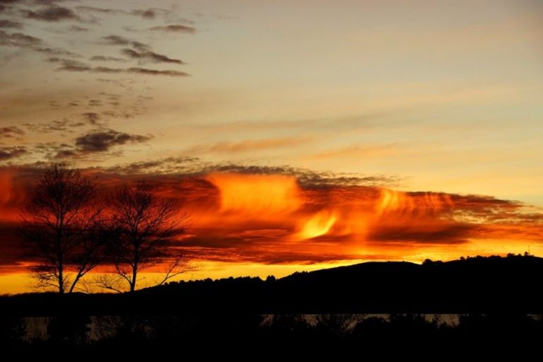 Photo of property in 2 Mahuta Road, Waitahanui, Taupo, 3378