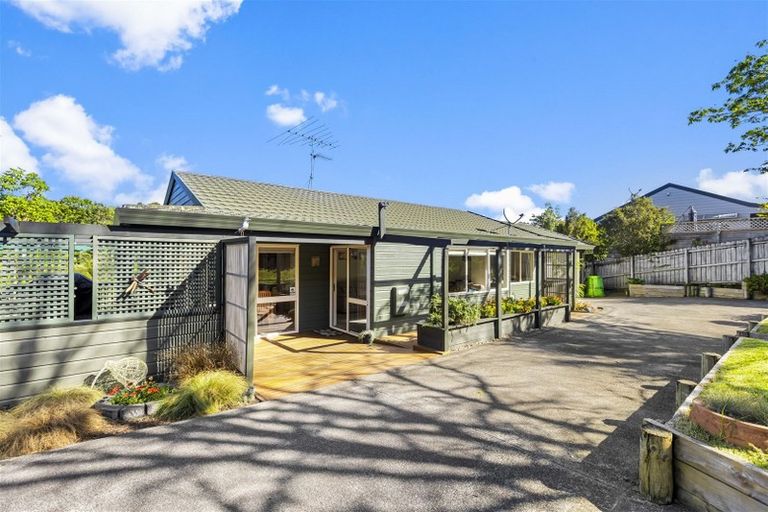 Photo of property in 84 Nigel Road, Browns Bay, Auckland, 0630