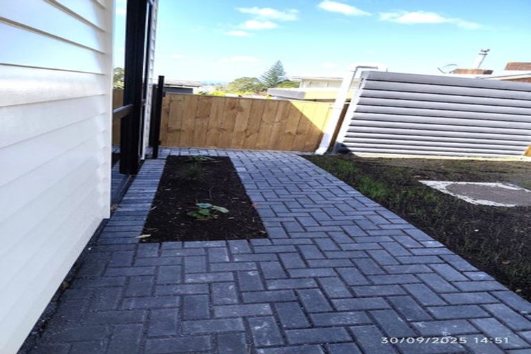 Photo of property in 4 Chatsworth Crescent, Pakuranga Heights, Auckland, 2010