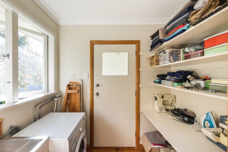 Photo of property in 5 Viscount Place, West End, Palmerston North, 4412