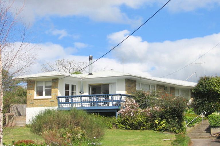 Photo of property in 10 Lynwood Place, Brookfield, Tauranga, 3110