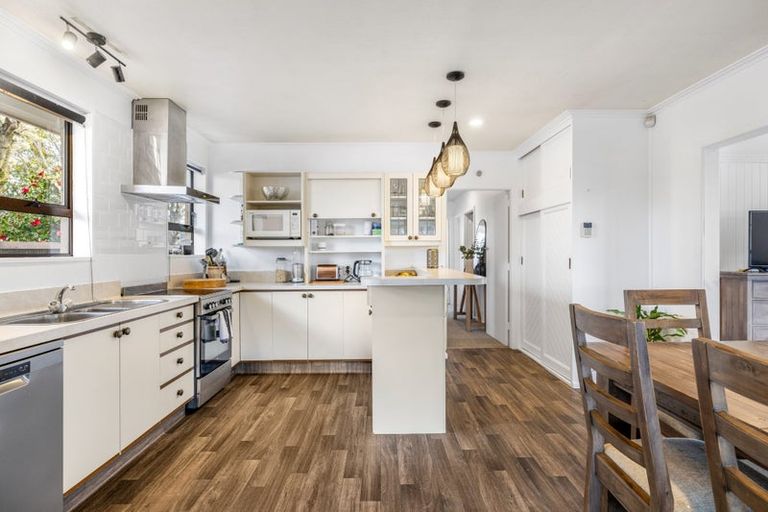 Photo of property in 38 Boston Avenue, Hornby, Christchurch, 8042