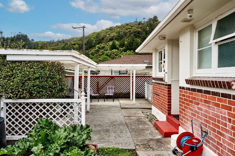 Photo of property in 5 Lane Street, Wallaceville, Upper Hutt, 5018