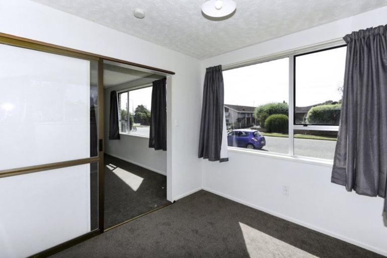 Photo of property in 2/33 Northfield Road, Casebrook, Christchurch, 8051