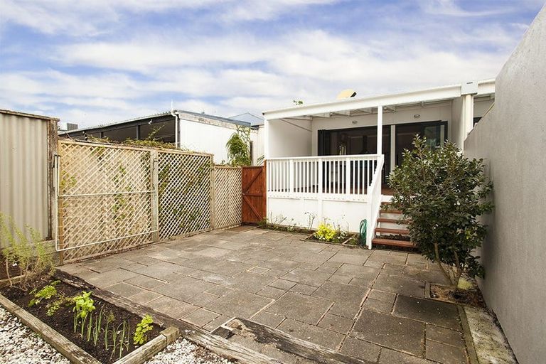 Photo of property in 16a Victoria Road, Mount Maunganui, 3116