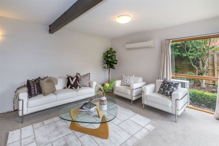 Photo of property in 76b Memorial Avenue, Ilam, Christchurch, 8053