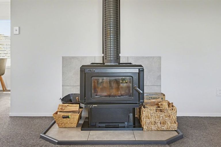 Photo of property in 81 Domett Street, Westport, 7825