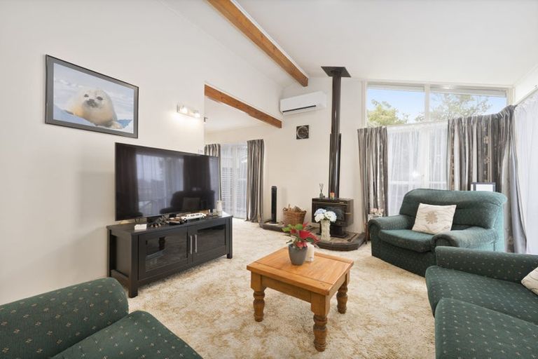 Photo of property in 4 Glen Norman Avenue, Henderson, Auckland, 0610