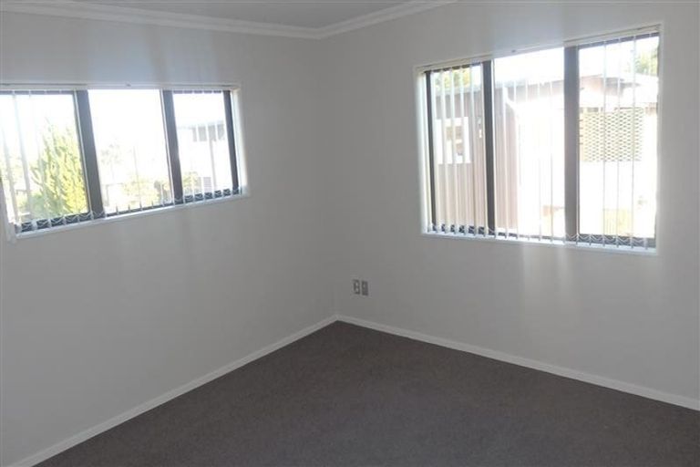 Photo of property in 12b Greers Road, Weymouth, Auckland, 2103