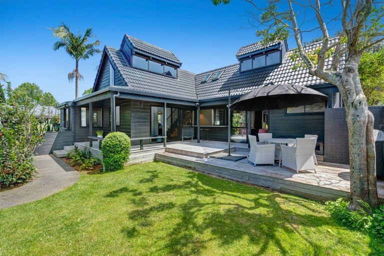 Photo of property in 19 Onepu Lane, Manly, Whangaparaoa, 0930