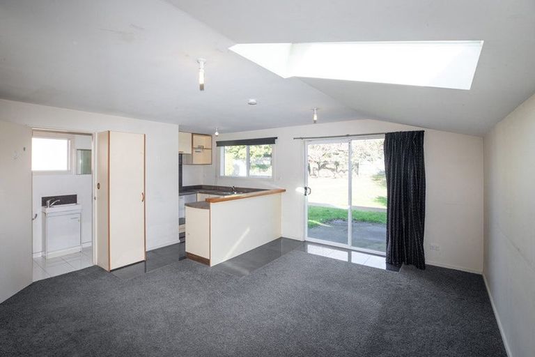 Photo of property in 79 Racecourse Road, Sockburn, Christchurch, 8042
