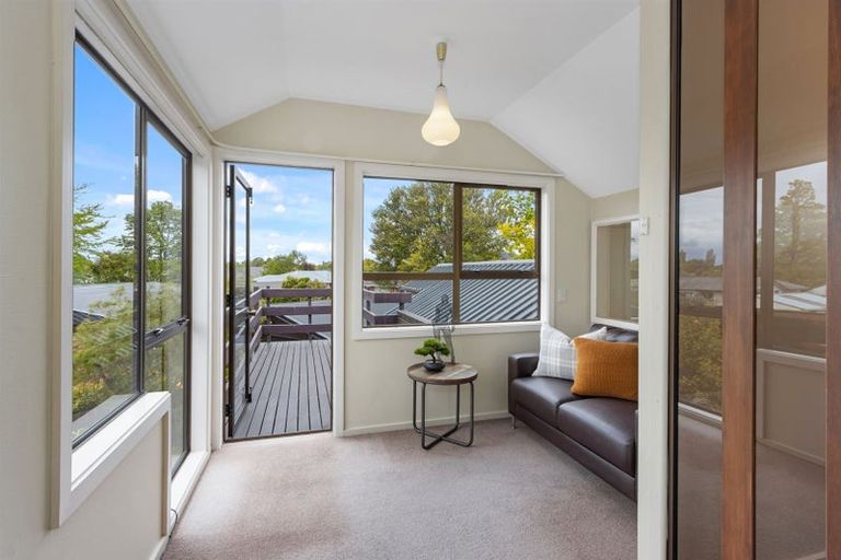 Photo of property in 14 Chatswood Place, Bishopdale, Christchurch, 8051