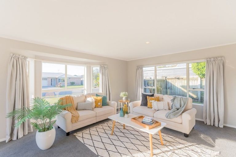 Photo of property in 13 Sunburst Court, Paraparaumu Beach, Paraparaumu, 5032