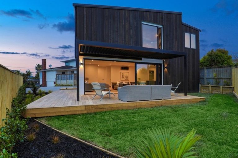Photo of property in 144a Beach Road, Campbells Bay, Auckland, 0630