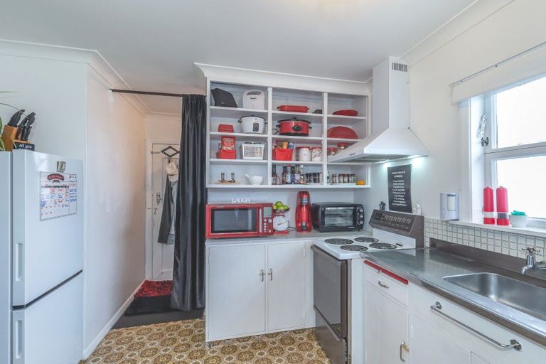 Photo of property in 32 Kent Street, Levin, 5510