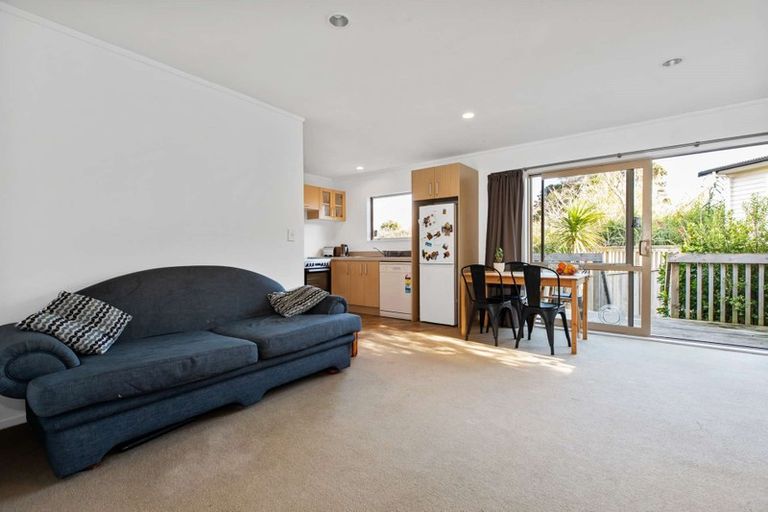 Photo of property in 21c Ribblesdale Road, Henderson, Auckland, 0612