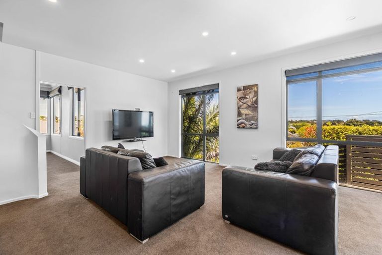 Photo of property in 49 Paynters Avenue, Strandon, New Plymouth, 4312