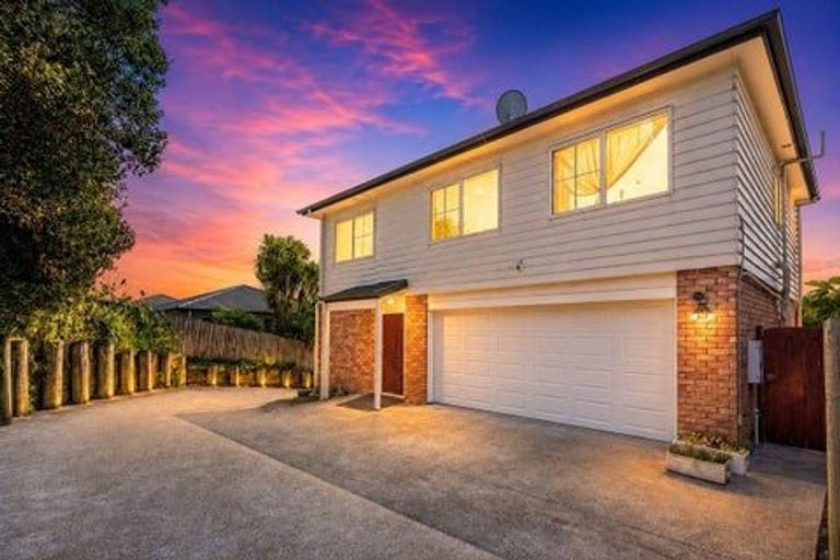 Photo of property in 8 Dapple Place, Flat Bush, Auckland, 2019