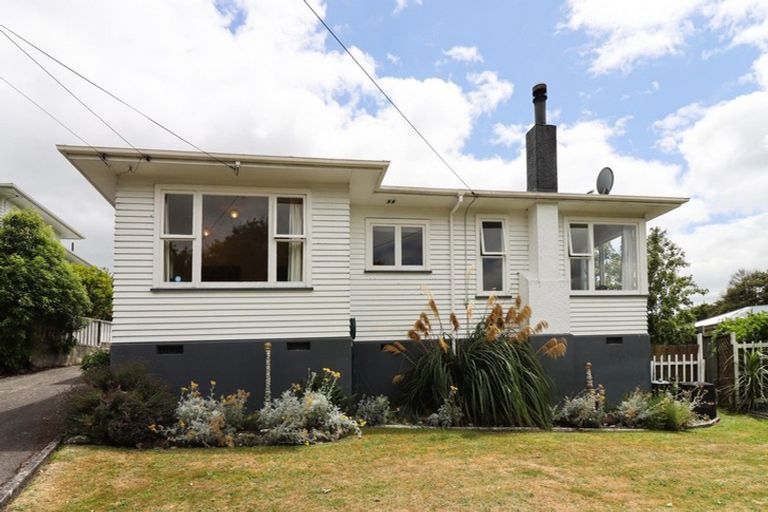 Photo of property in 13 Queen Alexandra Street, Lansdowne, Masterton, 5810